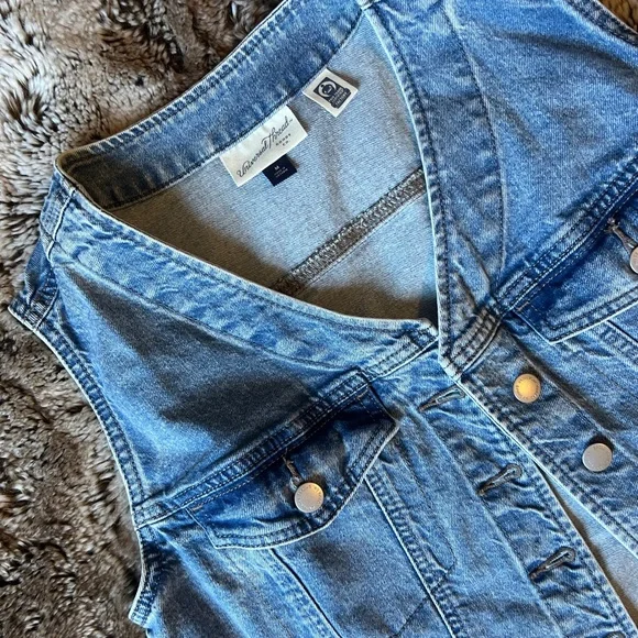 Universal Thread Denim Button Down Vest - Picture 2 of 4